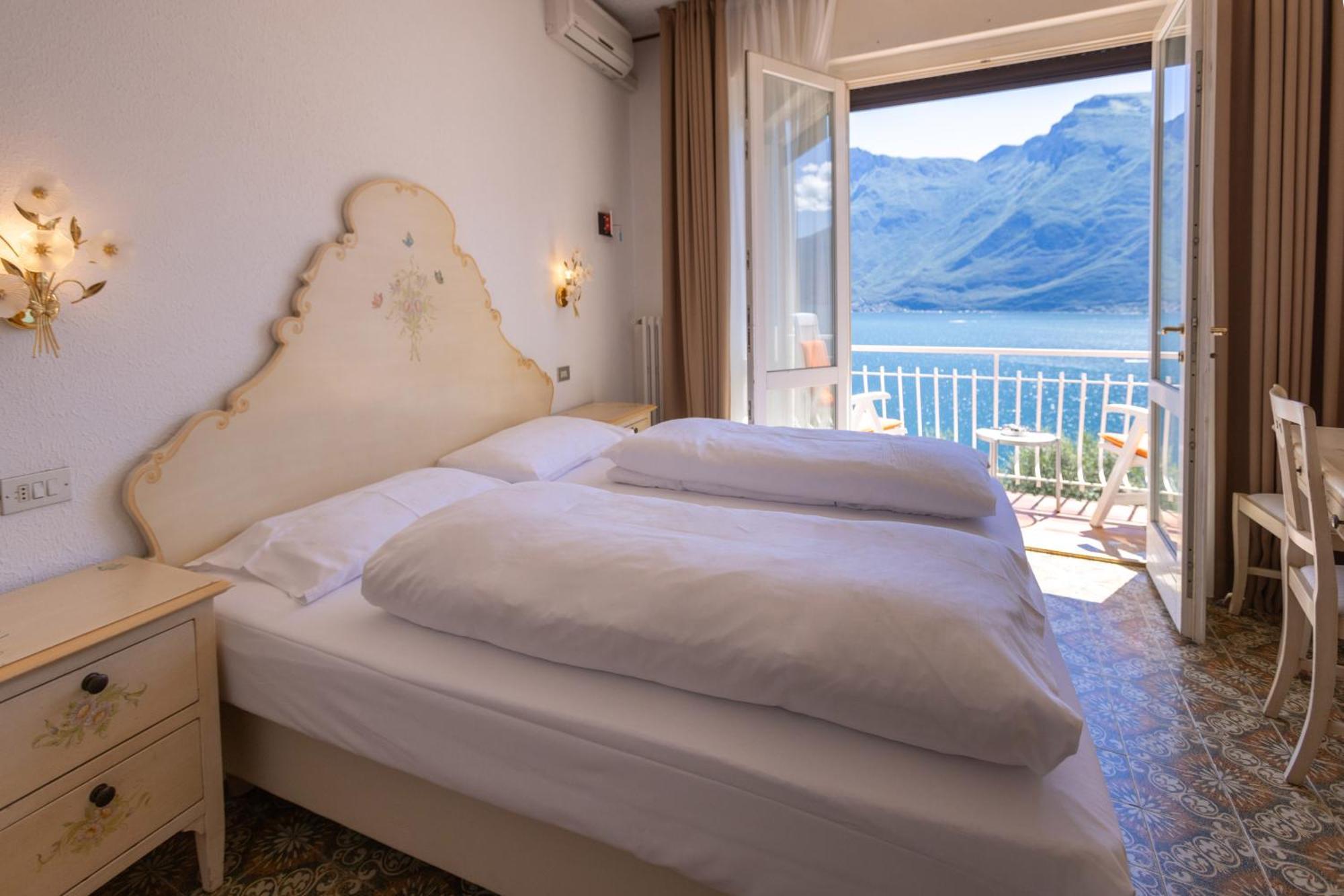 Hotel Villa Margherita 리몬네술가르다 외부 사진