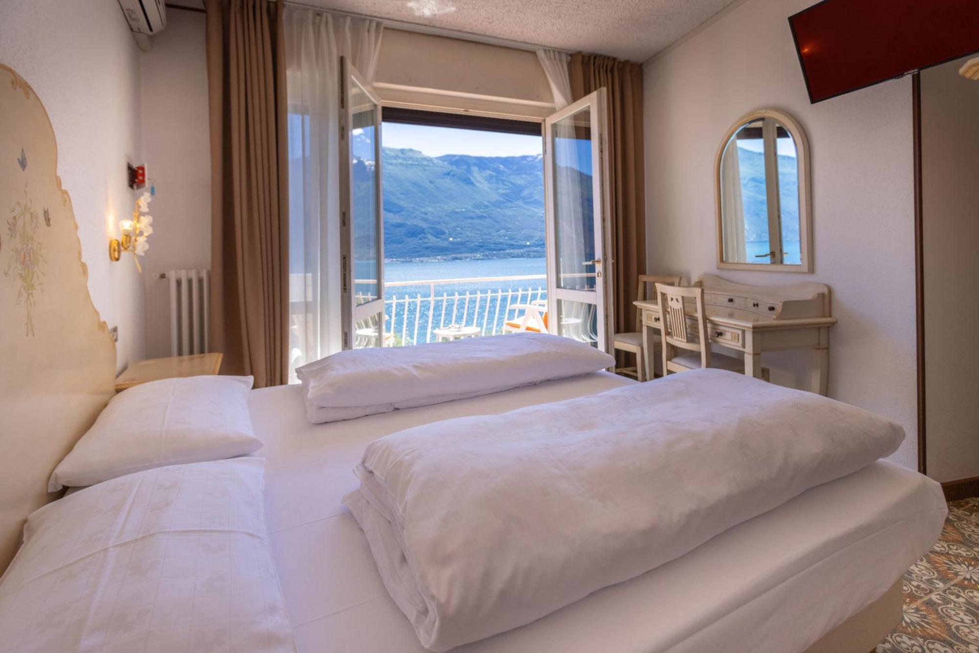 Hotel Villa Margherita 리몬네술가르다 외부 사진