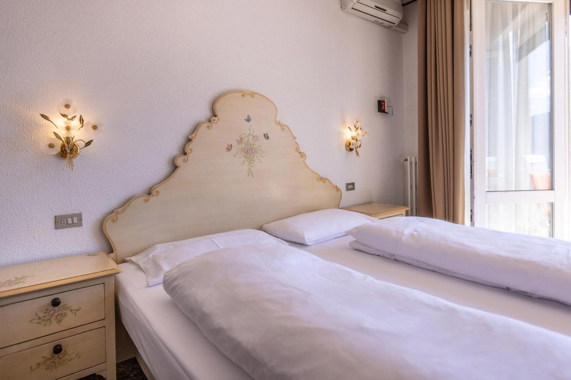 Hotel Villa Margherita 리몬네술가르다 외부 사진