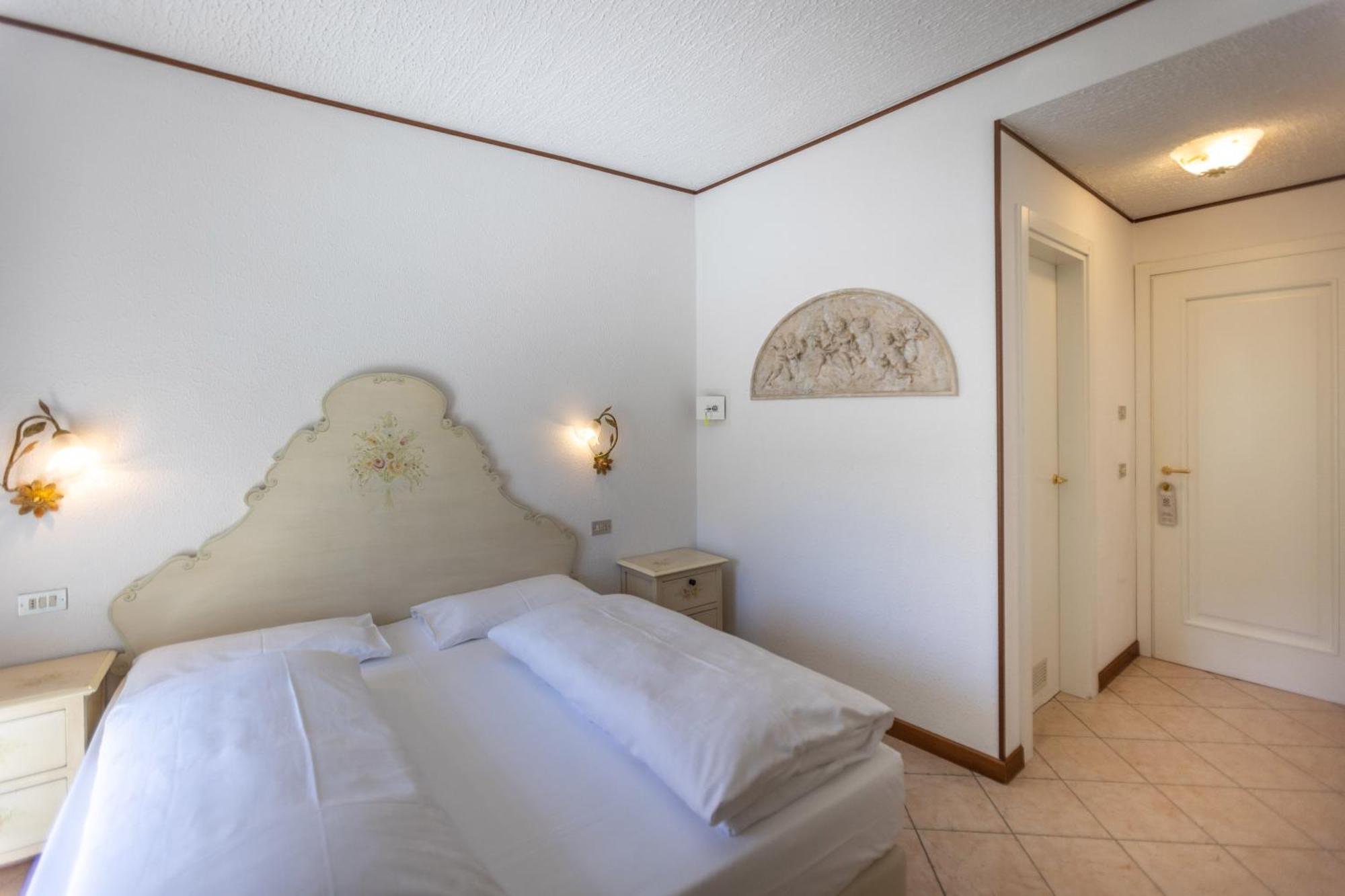 Hotel Villa Margherita 리몬네술가르다 외부 사진