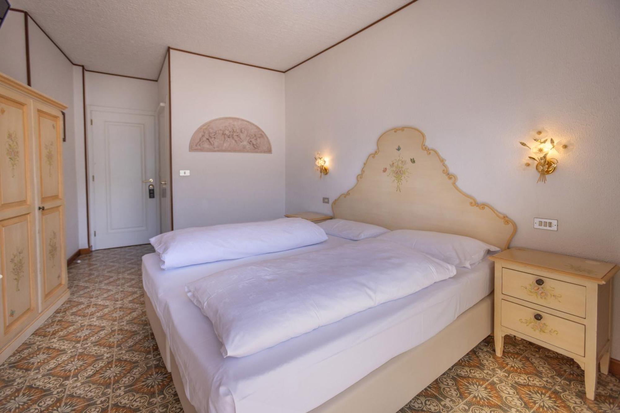 Hotel Villa Margherita 리몬네술가르다 외부 사진