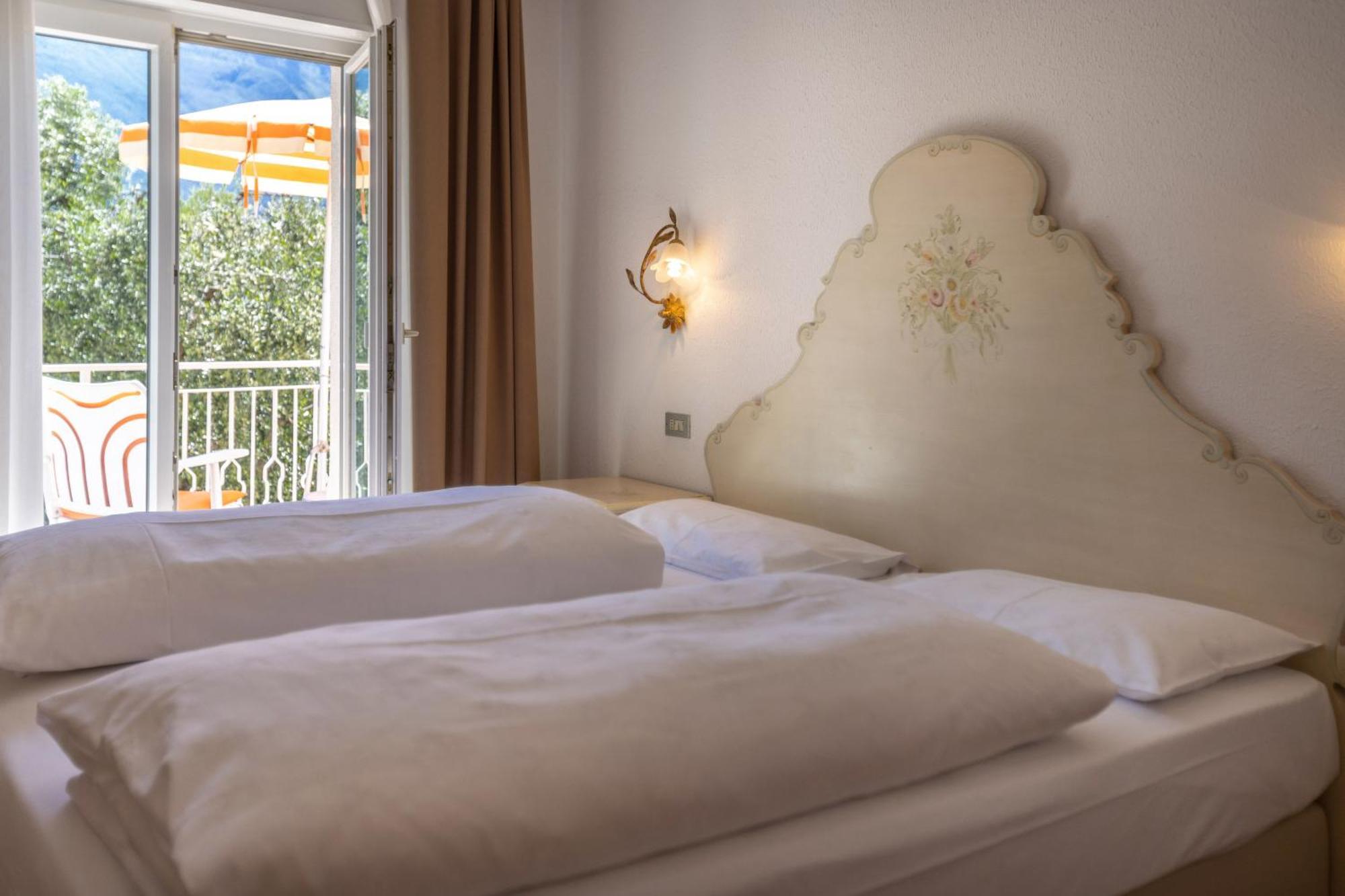 Hotel Villa Margherita 리몬네술가르다 외부 사진