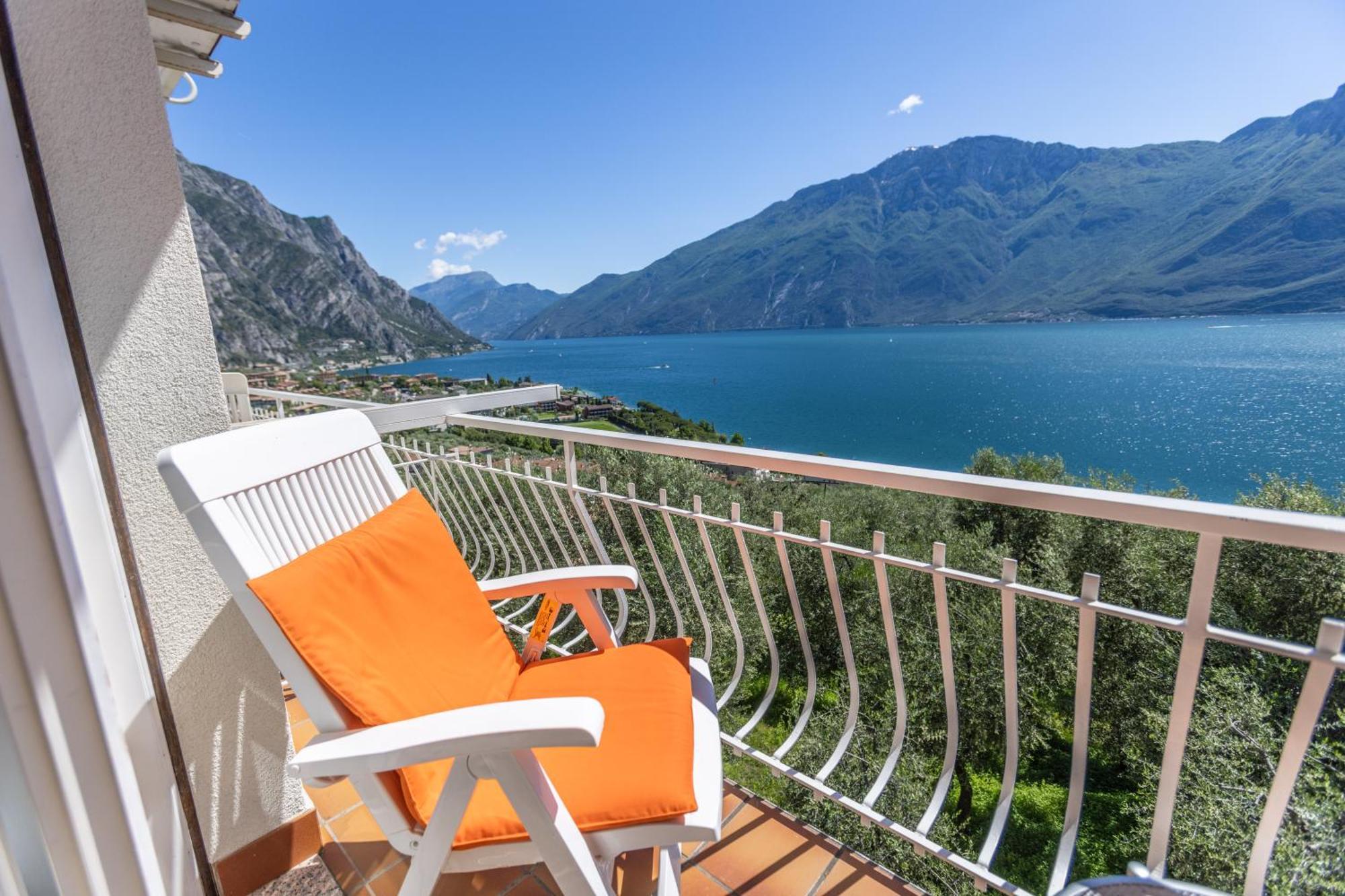 Hotel Villa Margherita 리몬네술가르다 외부 사진