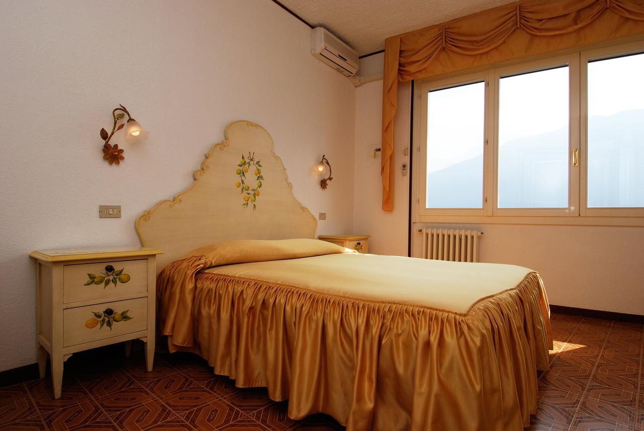 Hotel Villa Margherita 리몬네술가르다 외부 사진